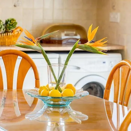 In Sleeps 6 Includes Swimming Pool Air Con And Wifi 8 7 וילה *
